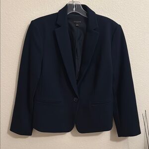 Black Tailored Blazer with Notched Lapels